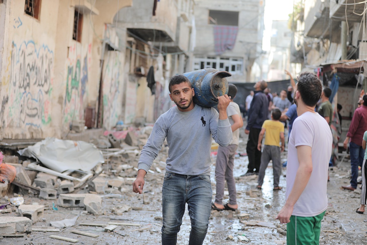 découvrez les meilleures stratégies de communication de crise pour protéger votre image et gérer efficacement les situations d'urgence.